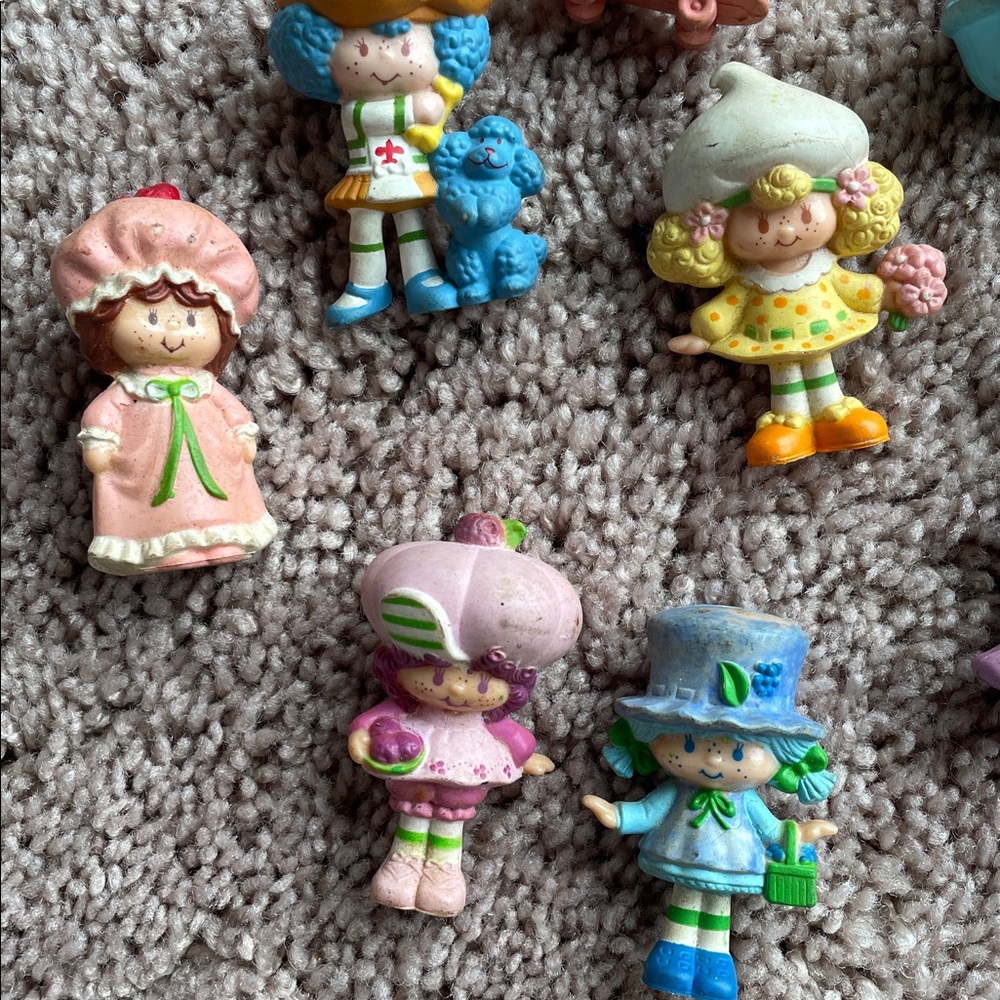 Strawberry Shortcake Cabinet & figures - Picture 12 of 14